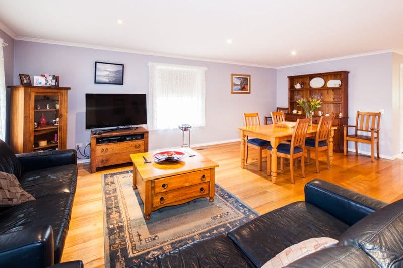 7 Castlebar Close, INVERMAY PARK VIC 3350, Invermay Park - Thumbnail 2