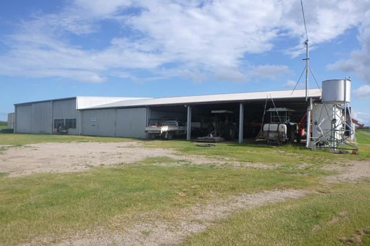 260 Taylors Beach Road, Halifax, QLD, Halifax - Thumbnail 2