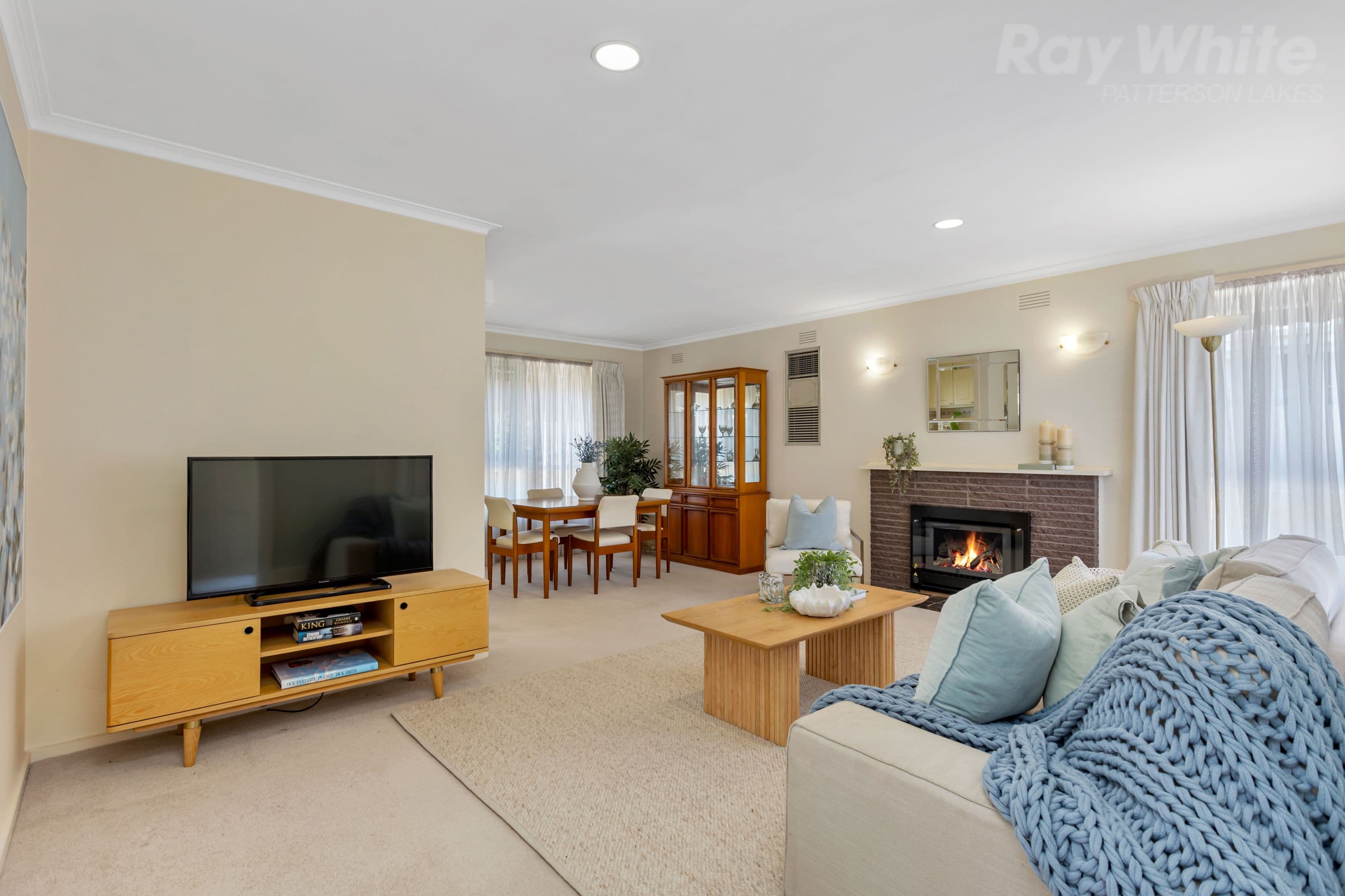 35 Lincoln Drive, Cheltenham VIC 3192, Cheltenham - Thumbnail 2