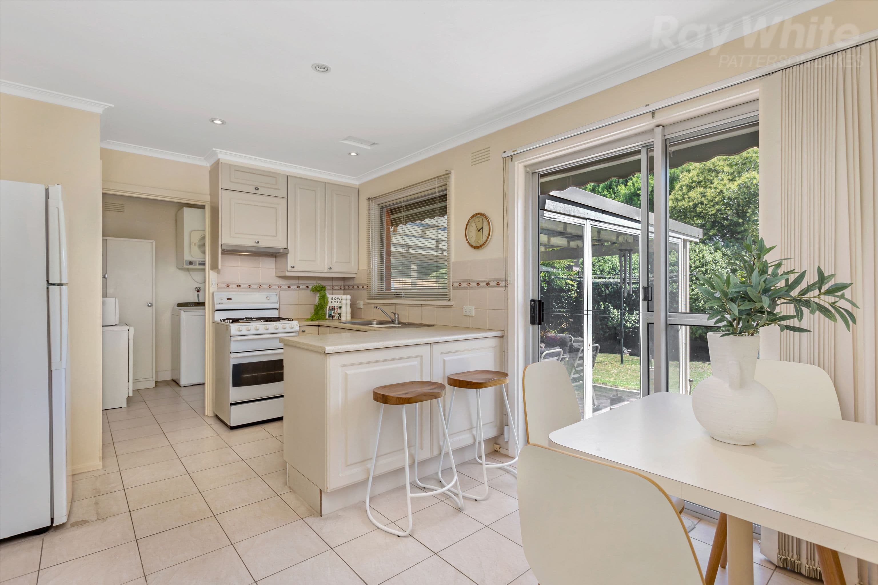 35 Lincoln Drive, Cheltenham VIC 3192, Cheltenham - Thumbnail 5