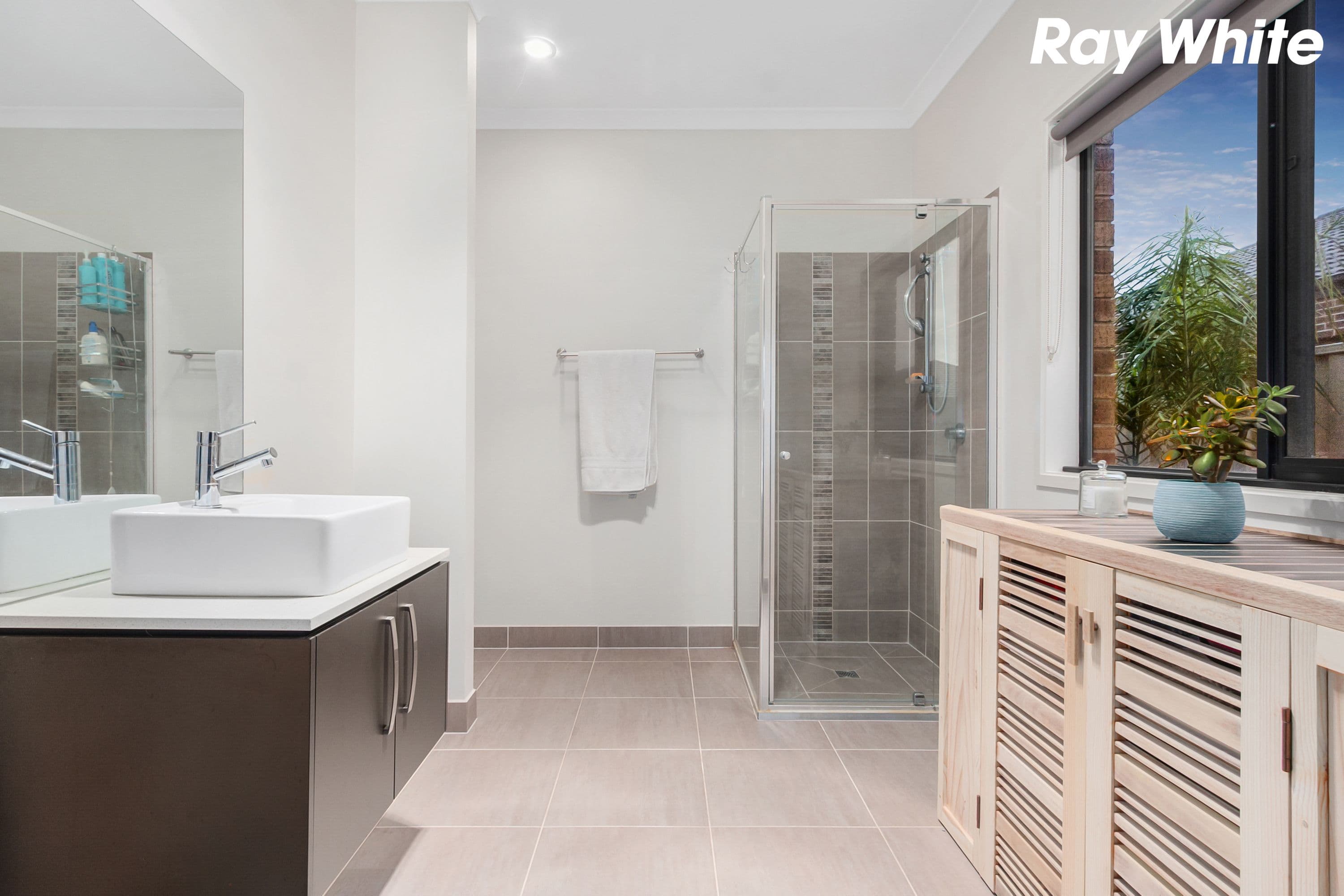 9 Audley Street, Pakenham VIC 3810, Pakenham - Thumbnail 3