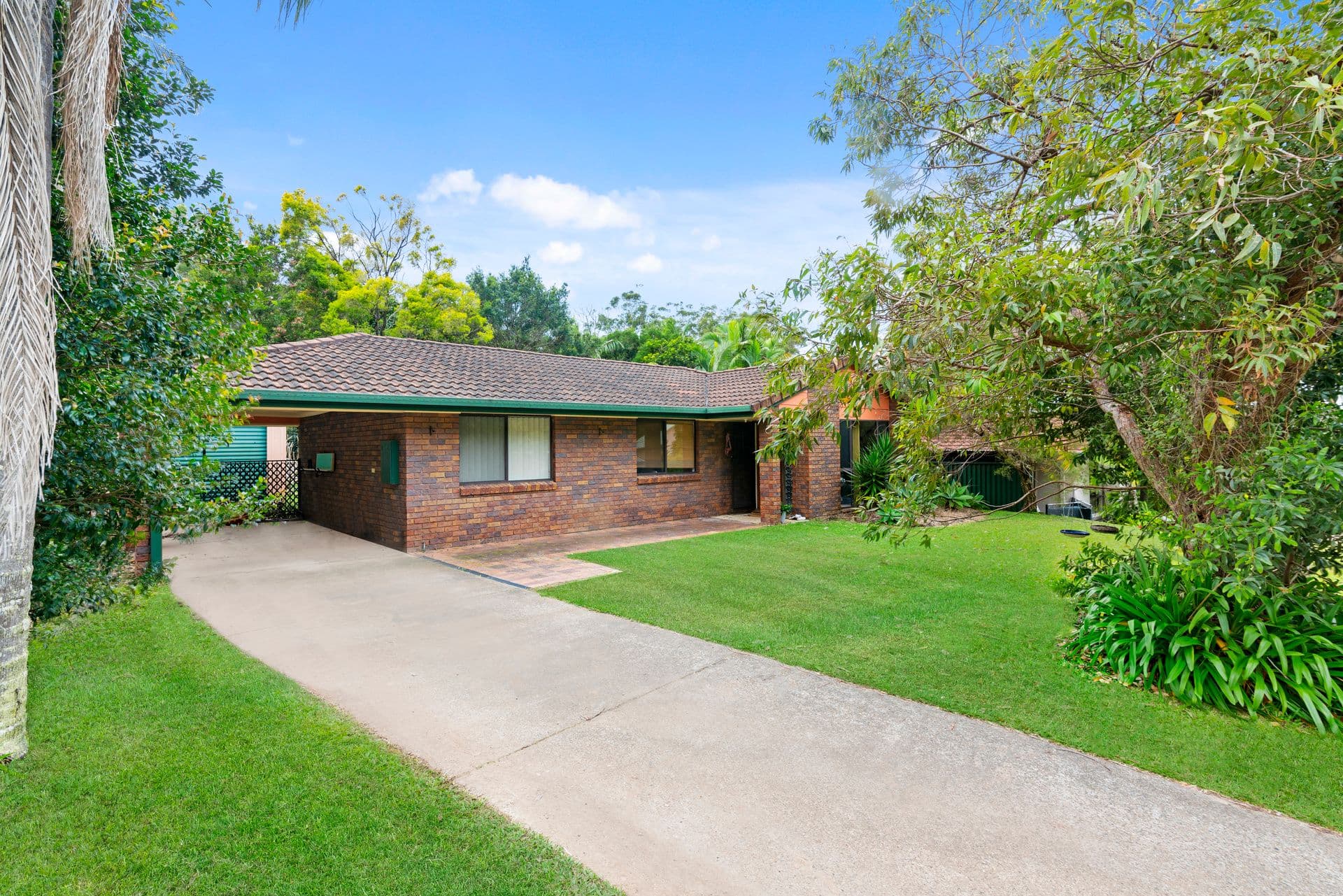 15 Glentrees Grove, Currumbin Waters QLD 4223, Currumbin Waters - Thumbnail 2