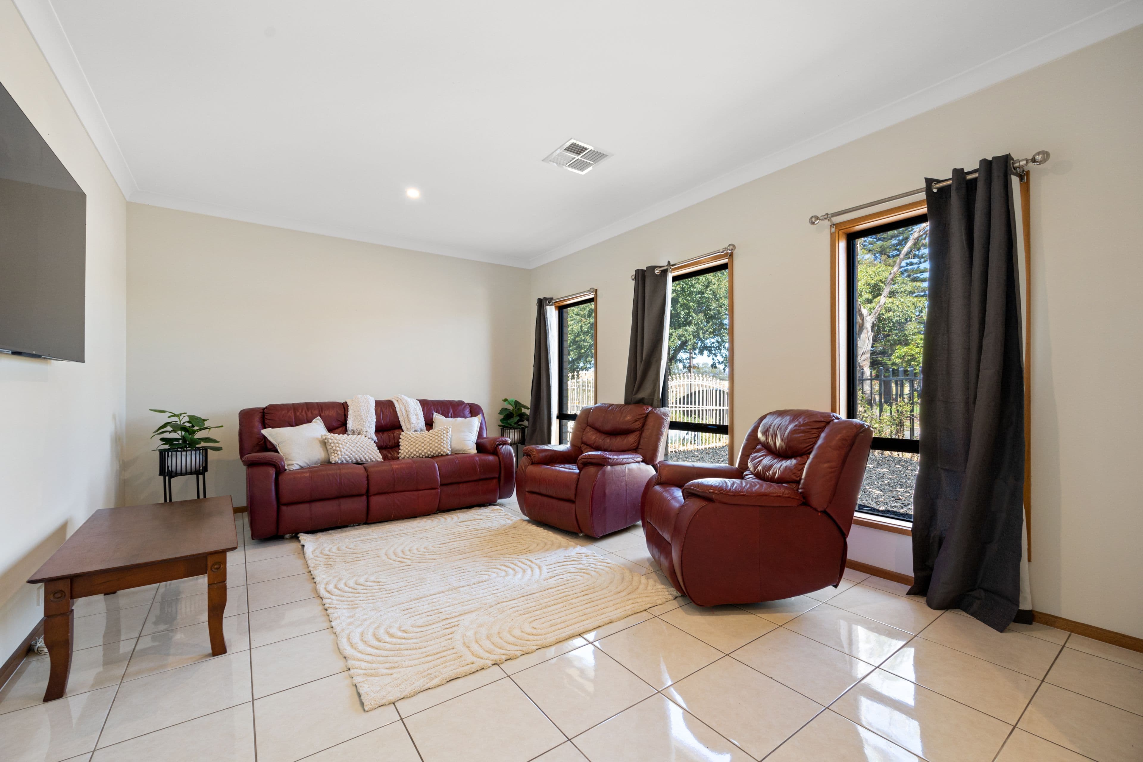 2 Cambridge Street, Blair Athol SA 5084, Blair Athol - Thumbnail 2