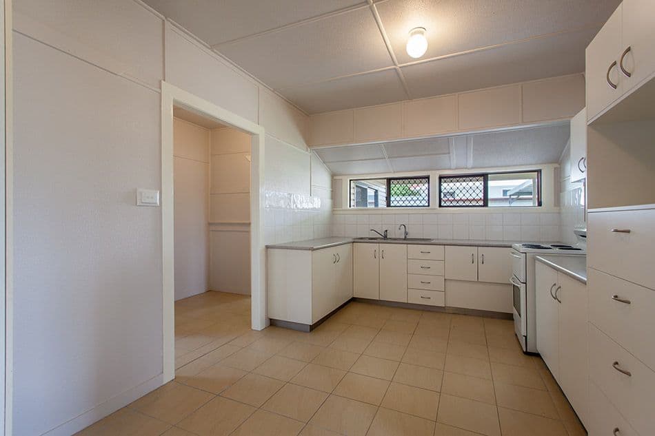 17 Burton Street, Harristown QLD 4350, Harristown - Thumbnail 5