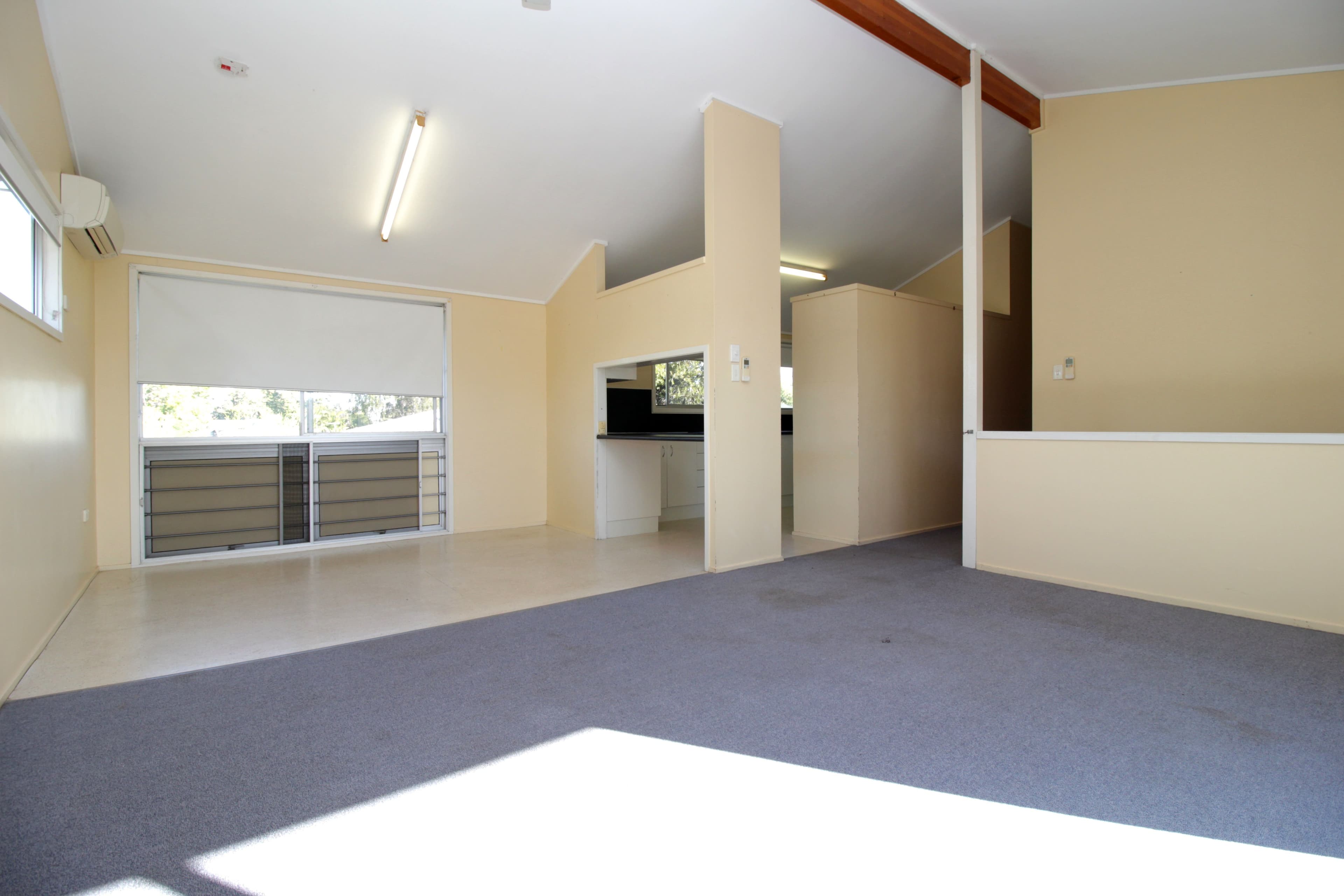 13 Baker Street, Emerald QLD 4720, Emerald - Thumbnail 2