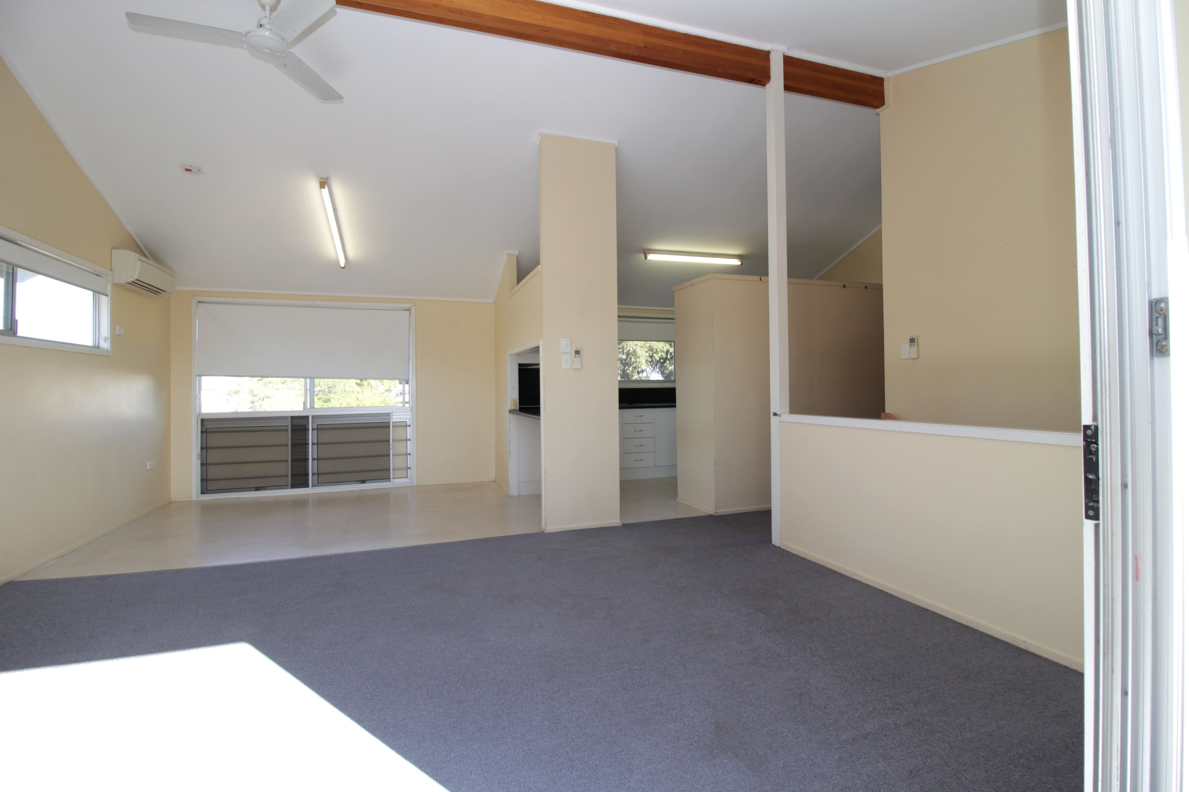 13 Baker Street, Emerald QLD 4720, Emerald - Thumbnail 3