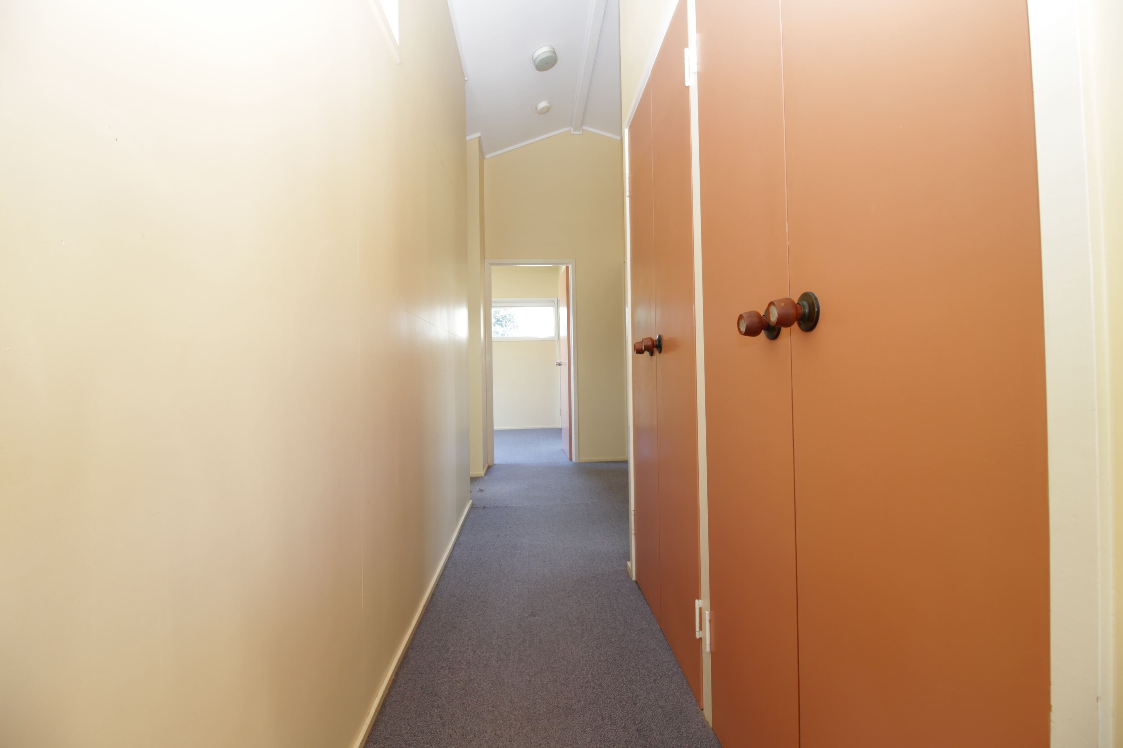 13 Baker Street, Emerald QLD 4720, Emerald - Thumbnail 8