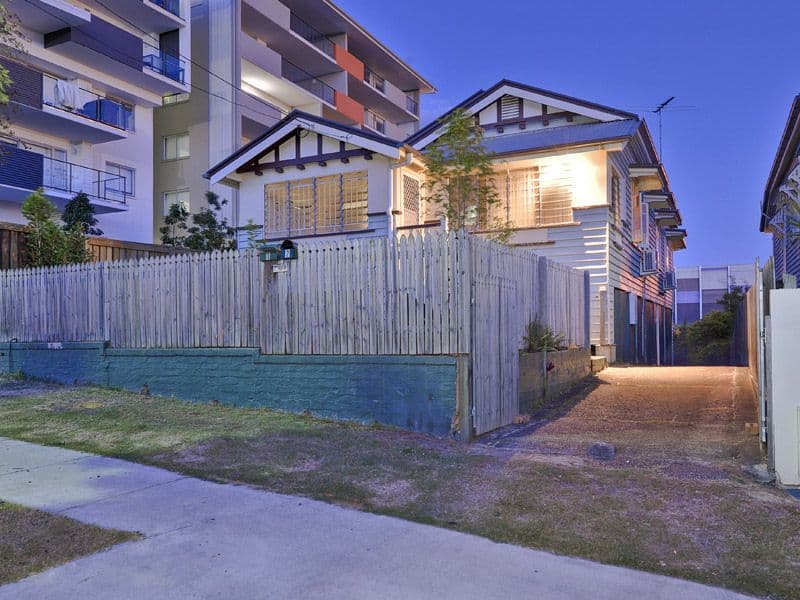 109 VICTORIA Street, WINDSOR QLD 4030, Windsor - Thumbnail 2
