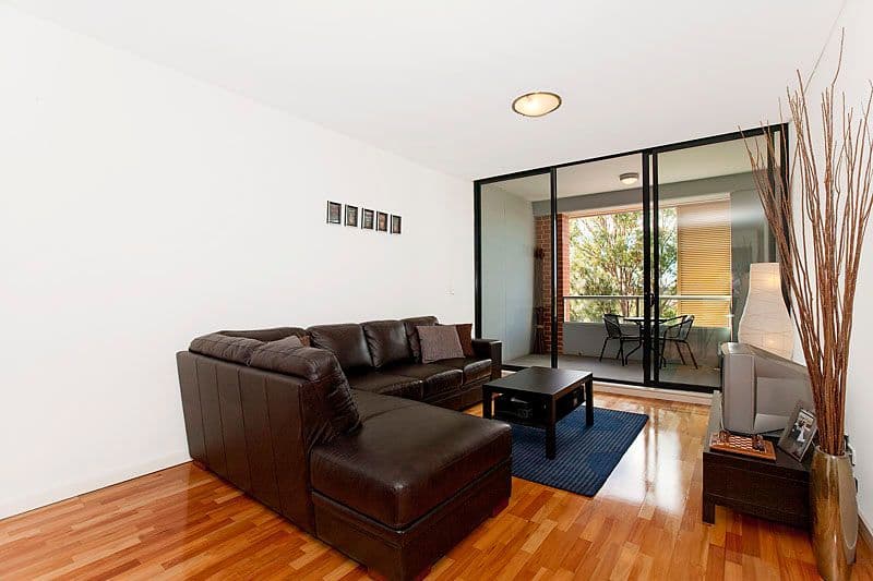 4 Brodie Spark Drive, WOLLI CREEK NSW 2205, Wolli Creek - Thumbnail 2
