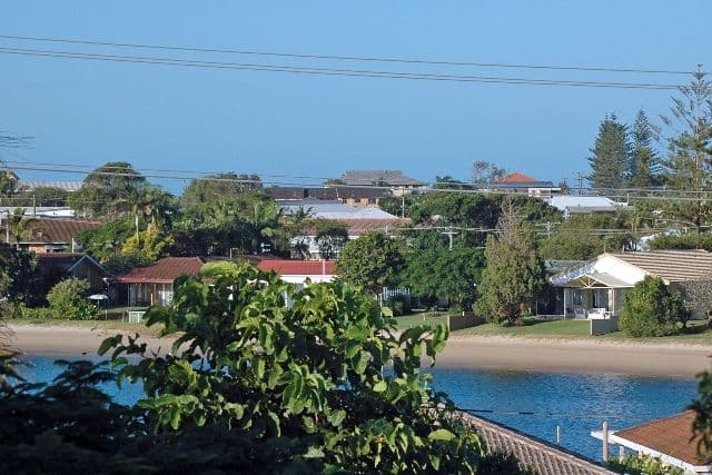 14 Oakwood Terrace, PALM BEACH QLD 4221, Palm Beach - Thumbnail 2