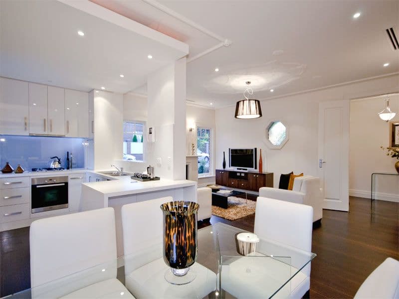 38 Rostrevor Parade, MONT ALBERT NORTH VIC 3129, Mont Albert North - Thumbnail 2