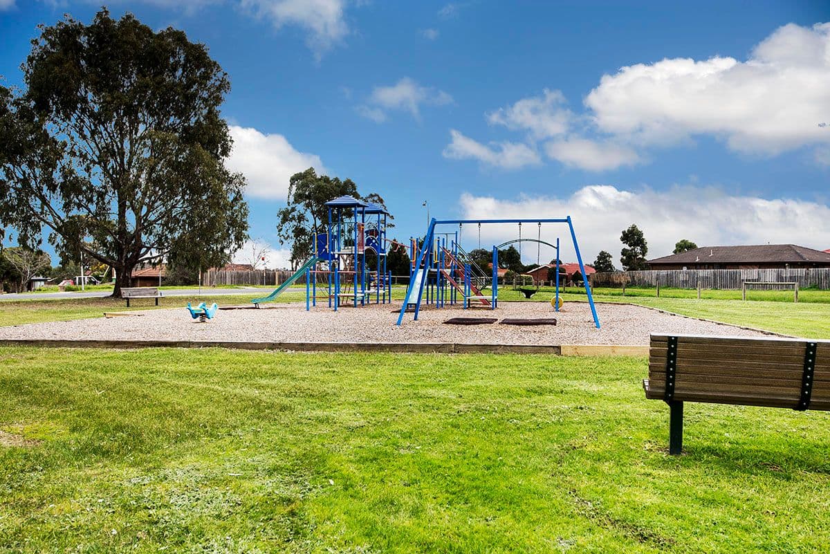 5 Wenden Road, MILL PARK VIC 3082, Mill Park - Thumbnail 8