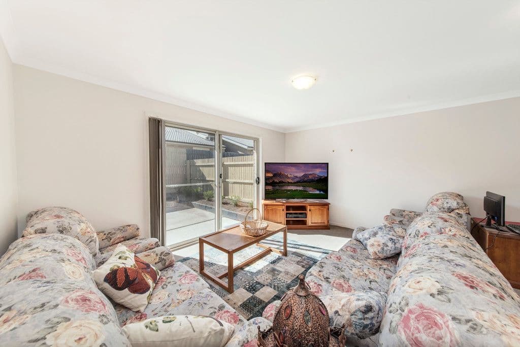 85 Macfarlane Burnet Avenue, Macgregor ACT 2615, Macgregor - Thumbnail 2