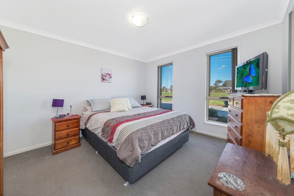 85 Macfarlane Burnet Avenue, Macgregor ACT 2615, Macgregor - Thumbnail 5