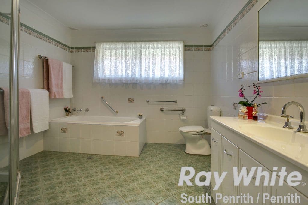 9 Kennedy Drive, South Penrith - Thumbnail 4