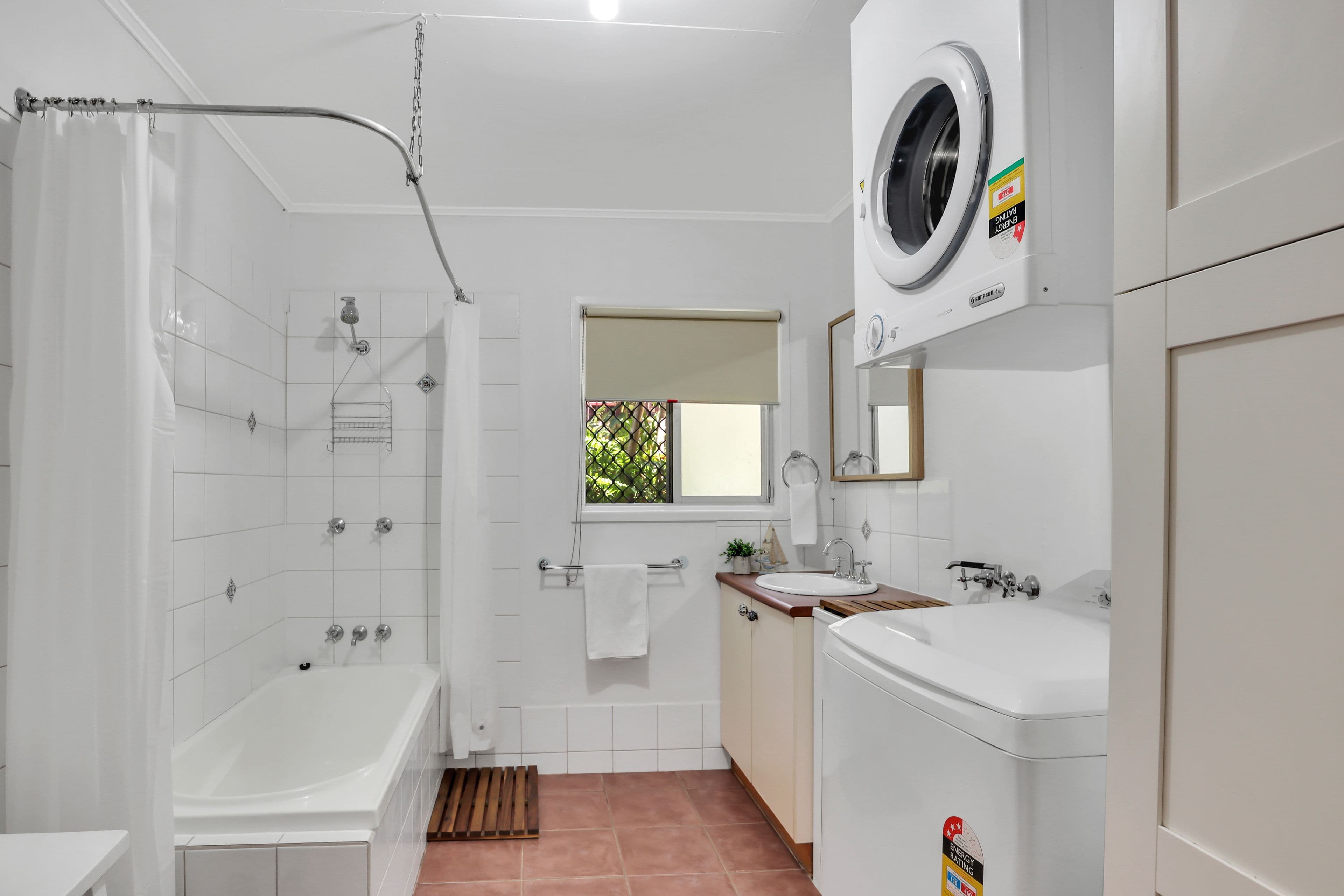 16 Bigoon Road, Point Lookout QLD 4183, Point Lookout - Thumbnail 8