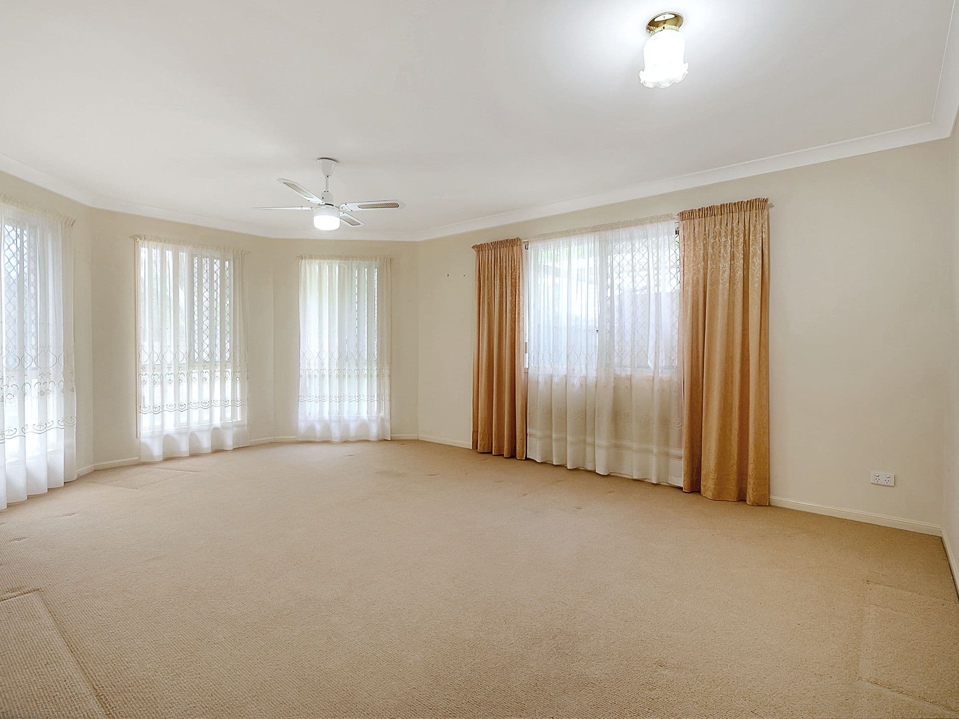 63 Carinyan Drive, Birkdale QLD 4159, Birkdale - Thumbnail 3