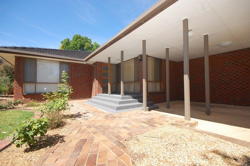 34 Hoad Street, GRIFFITH NSW 2680, Griffith - Thumbnail 2