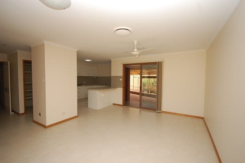 34 Hoad Street, GRIFFITH NSW 2680, Griffith - Thumbnail 5