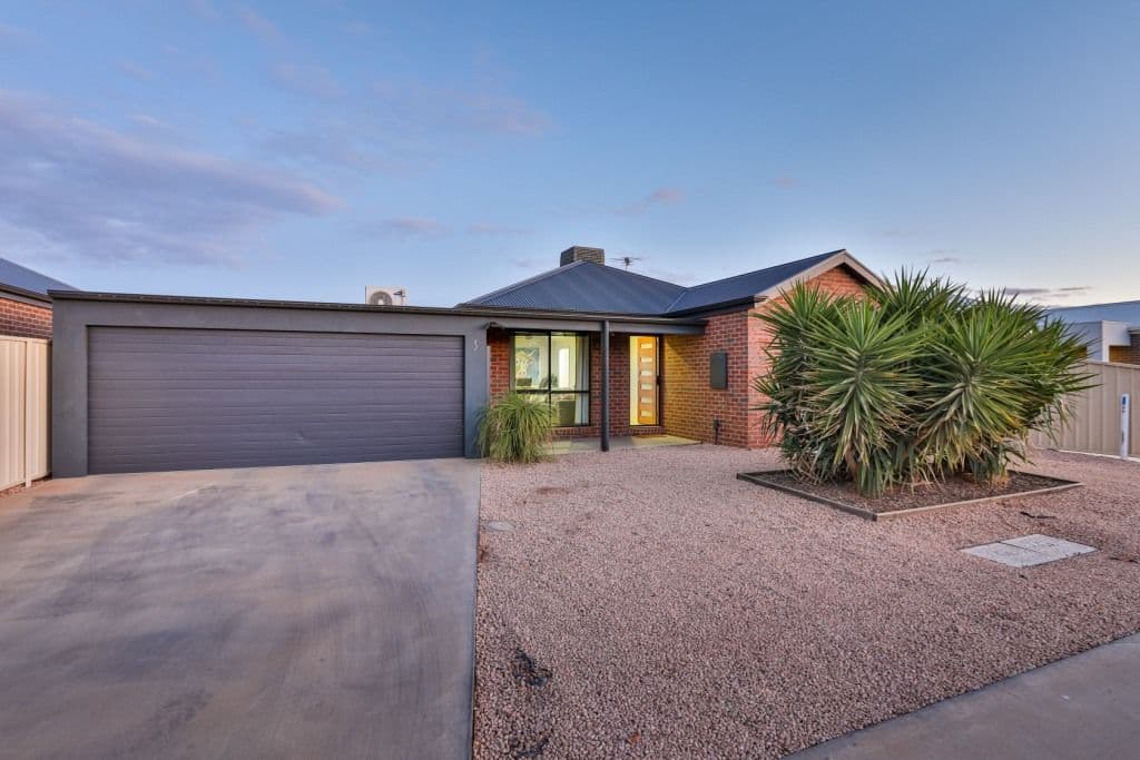 2724 Fourteenth Street, Irymple VIC 3498, Irymple - Thumbnail 2