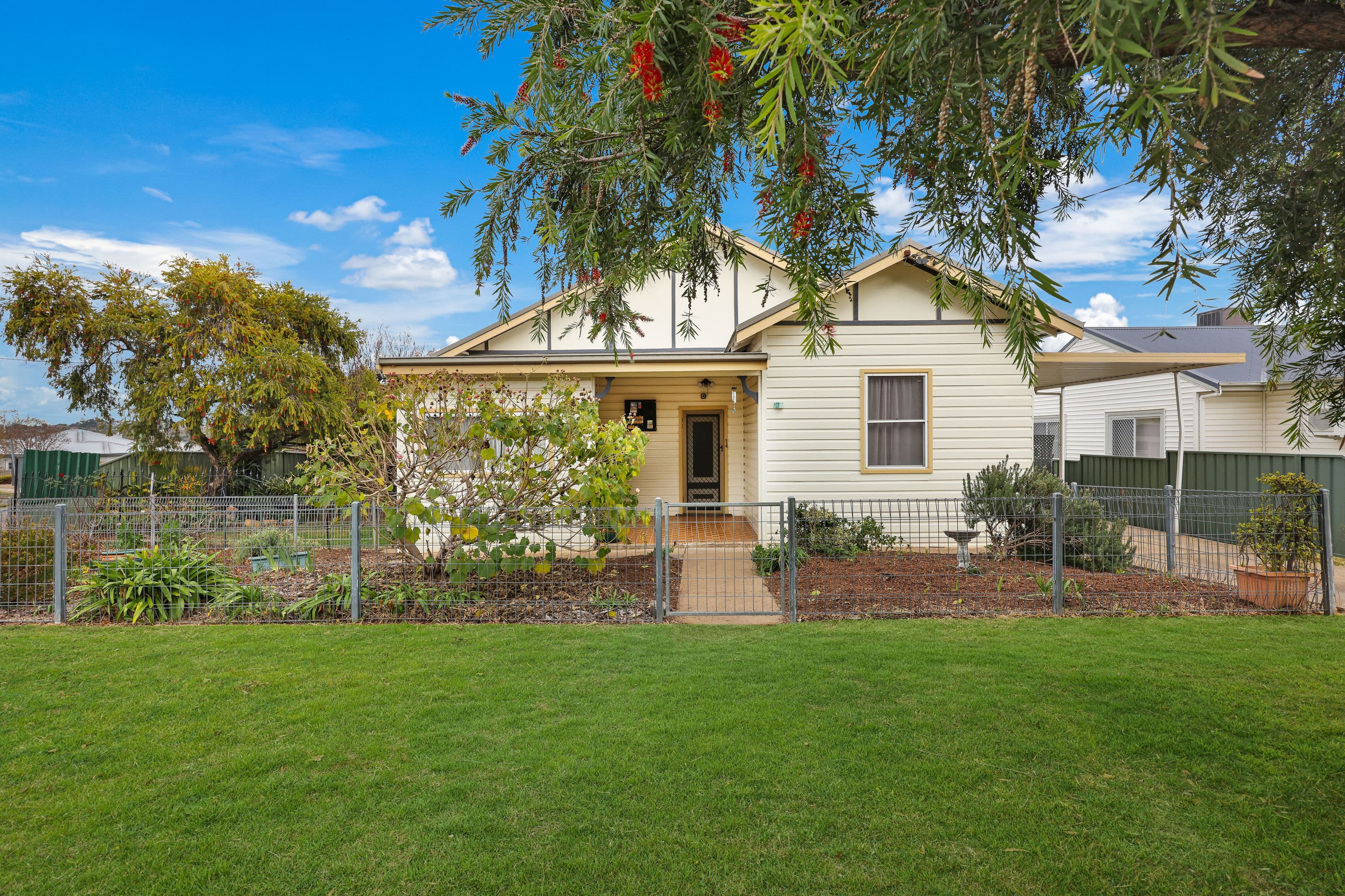 127 Denison Street, Tamworth NSW 2340, West Tamworth - Image 1