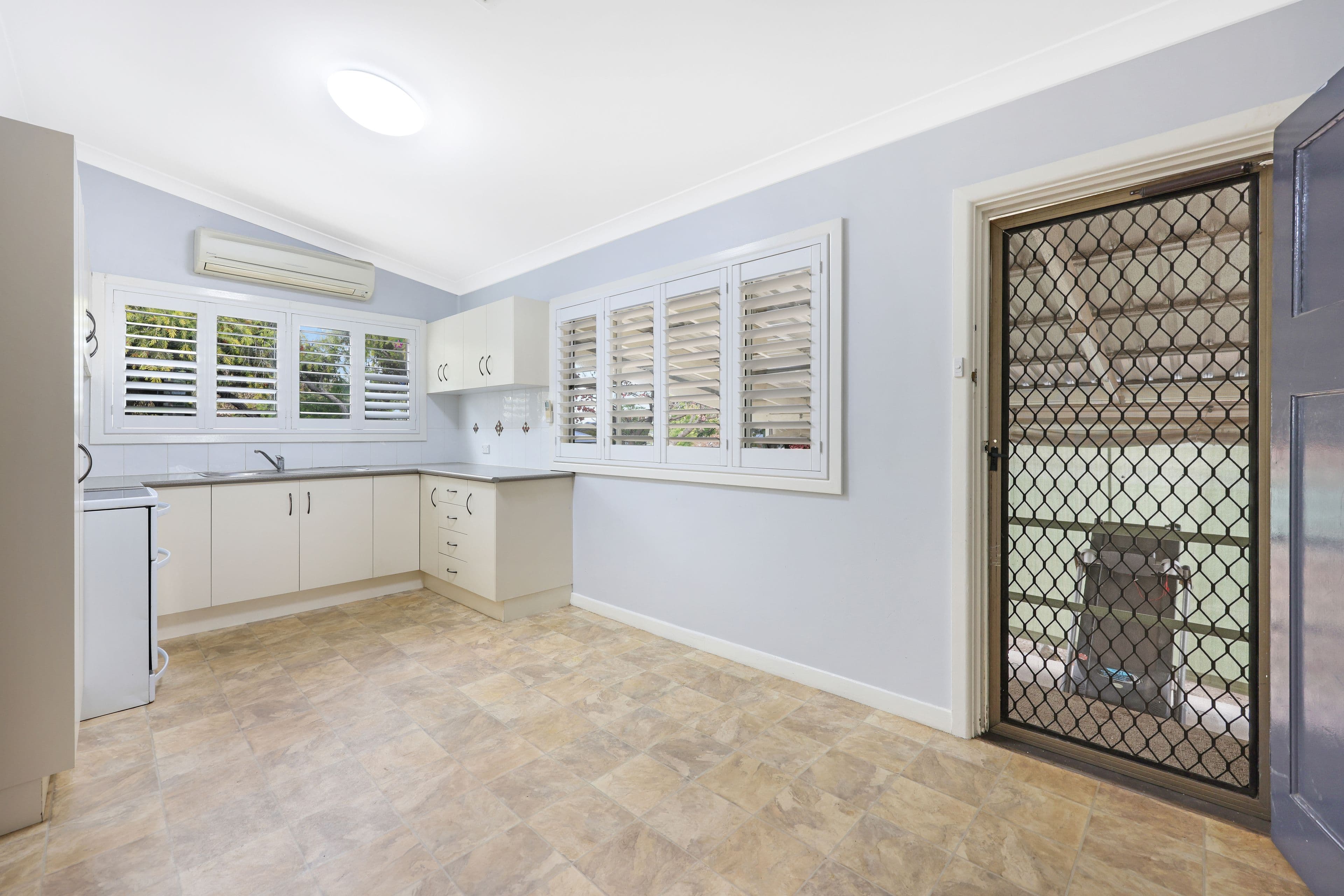 127 Denison Street, Tamworth NSW 2340, West Tamworth - Thumbnail 5