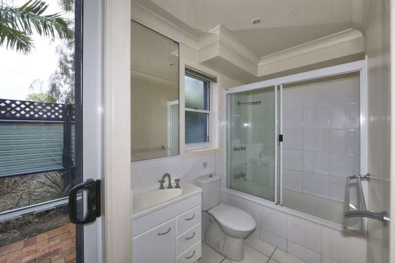 2 Sylvan Drive, Moore Park Beach QLD 4670, Moore Park Beach - Thumbnail 7