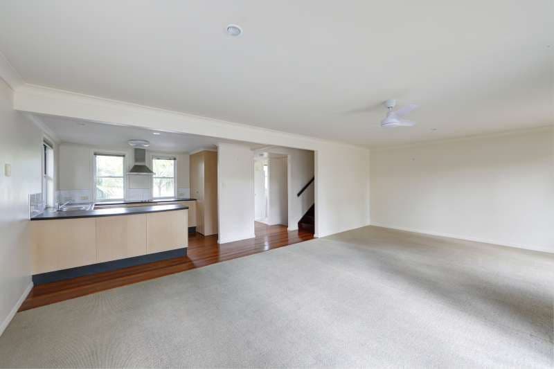 2 Sylvan Drive, Moore Park Beach QLD 4670, Moore Park Beach - Thumbnail 8