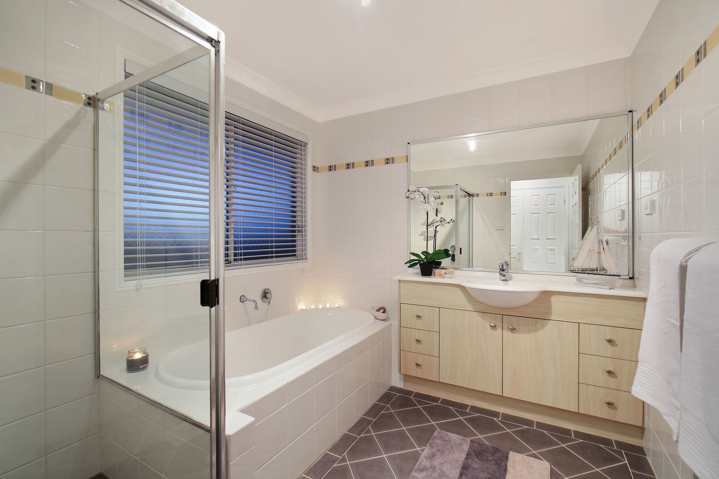 1 Kestrel Close, Bensville - Thumbnail 8