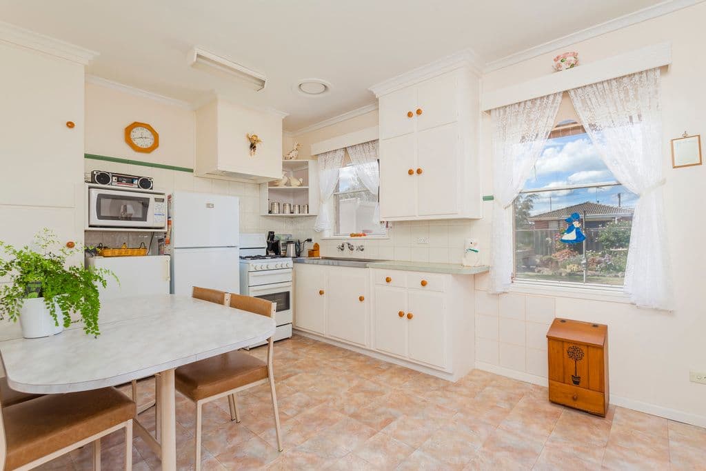 143 St Albans Road, EAST GEELONG VIC 3219, East Geelong - Thumbnail 2