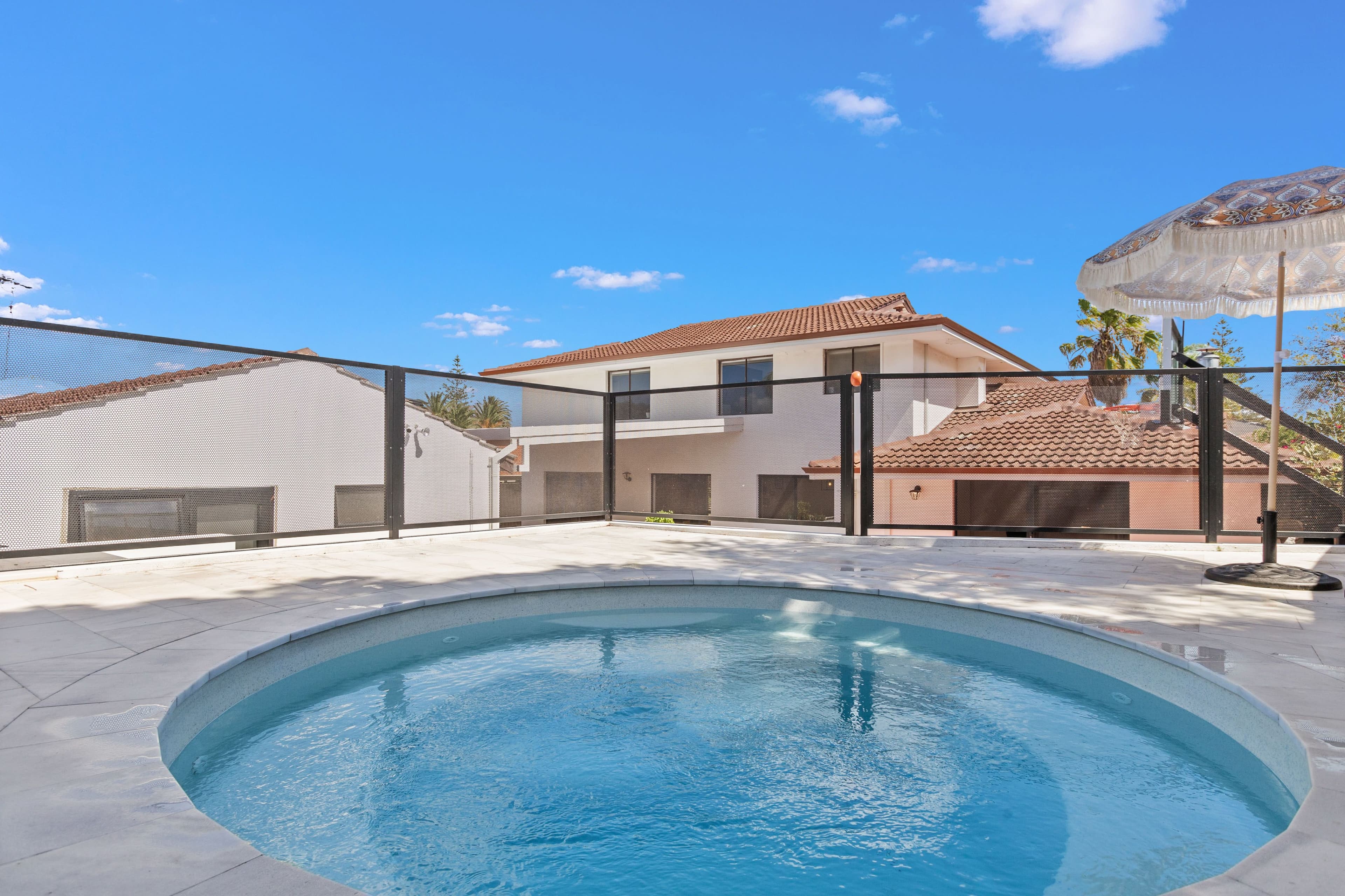 94 Castlecrag Drive, Kallaroo WA 6025, Kallaroo - Thumbnail 2