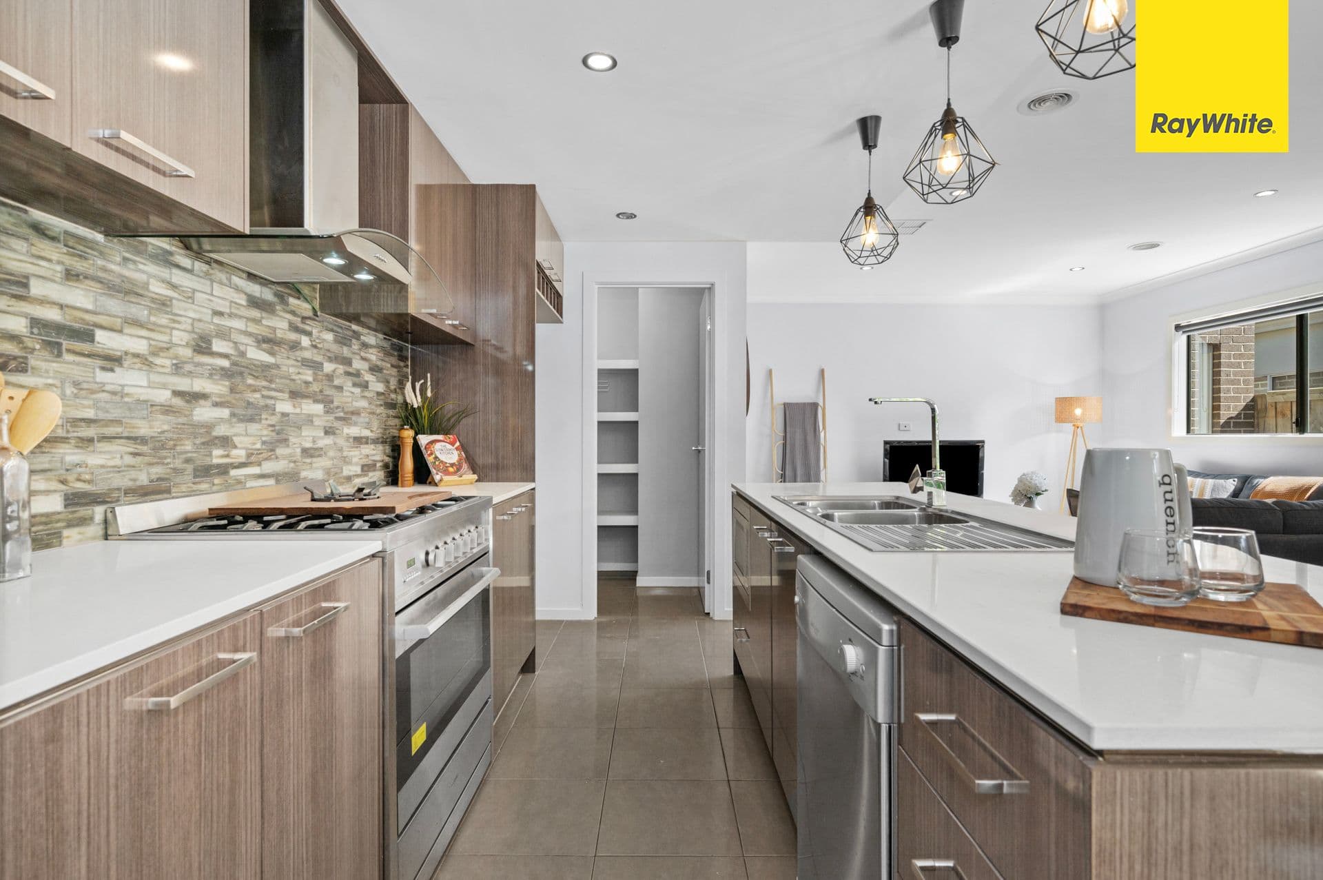 8 Bandon Road, WEIR VIEWS VIC 3338, Weir Views - Thumbnail 6
