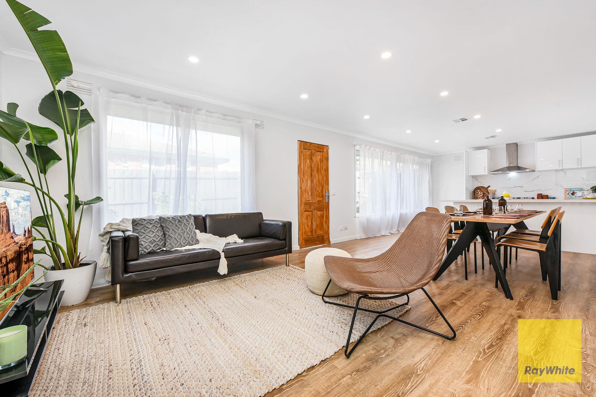31 Dunstall Gardens, Caroline Springs - Thumbnail 2