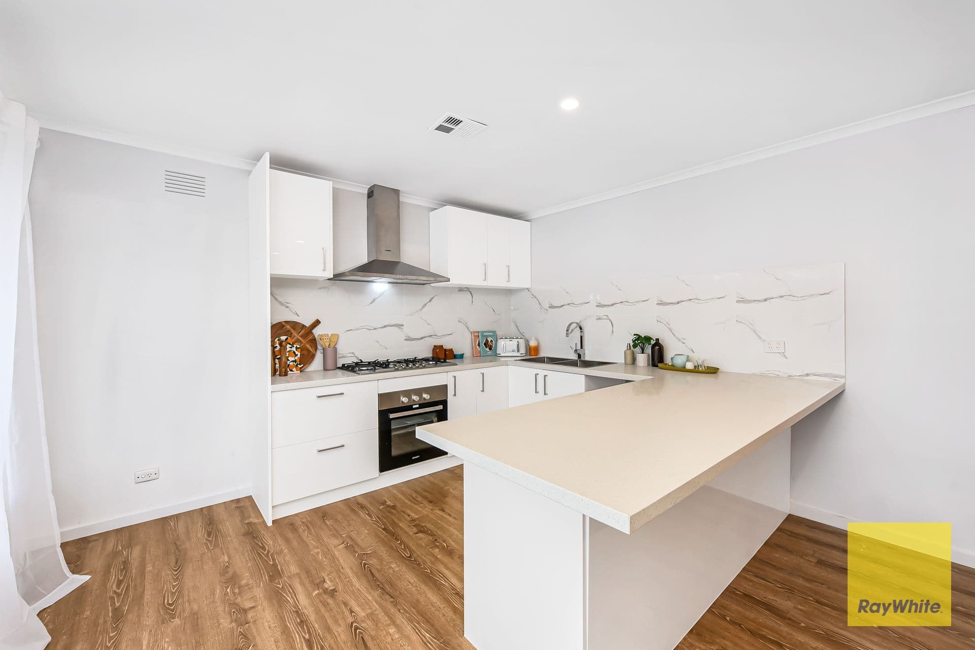 31 Dunstall Gardens, Caroline Springs - Thumbnail 4
