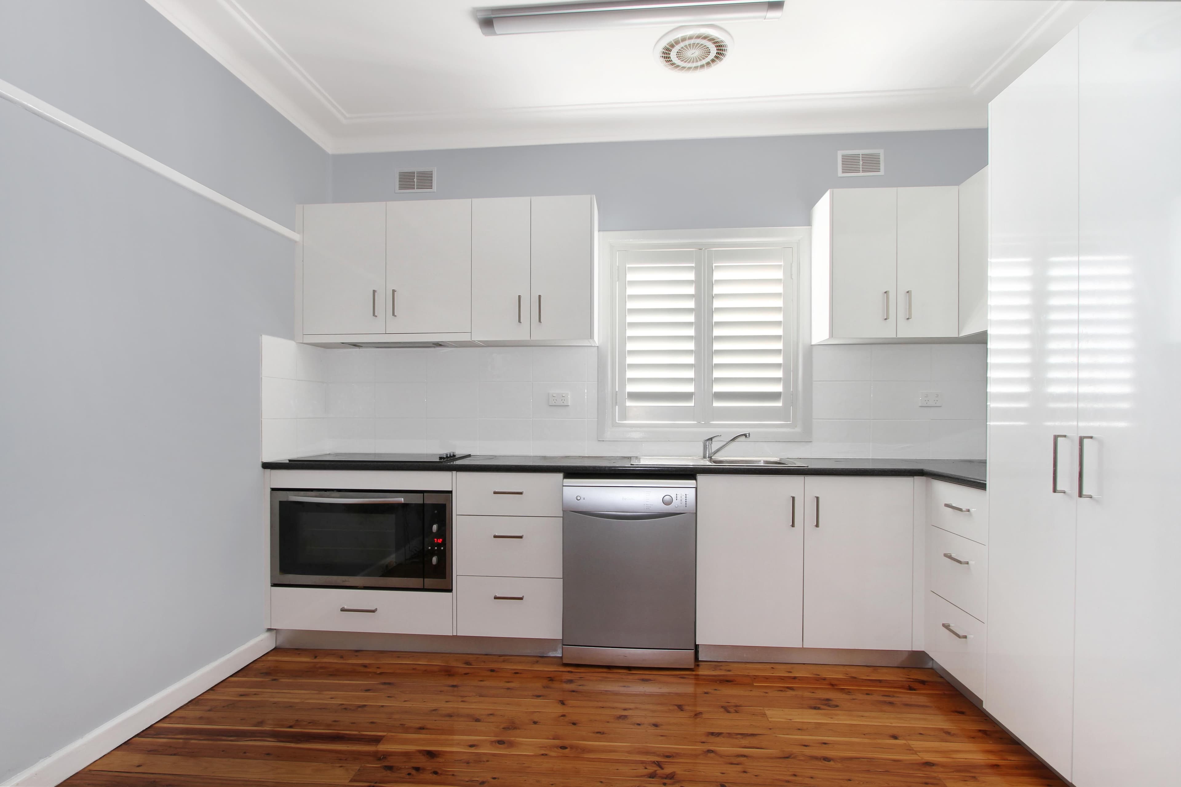 37 Daisy Street, Fairy Meadow - Thumbnail 3