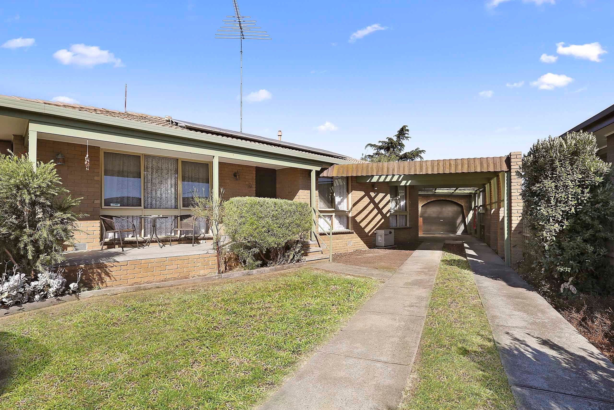 17 Rodbrough Crescent, Corio VIC 3214, Corio - Image 1