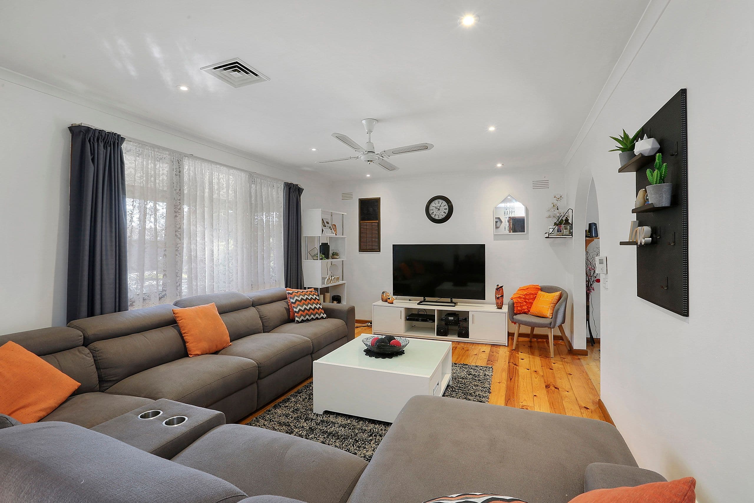 17 Rodbrough Crescent, Corio VIC 3214, Corio - Thumbnail 2