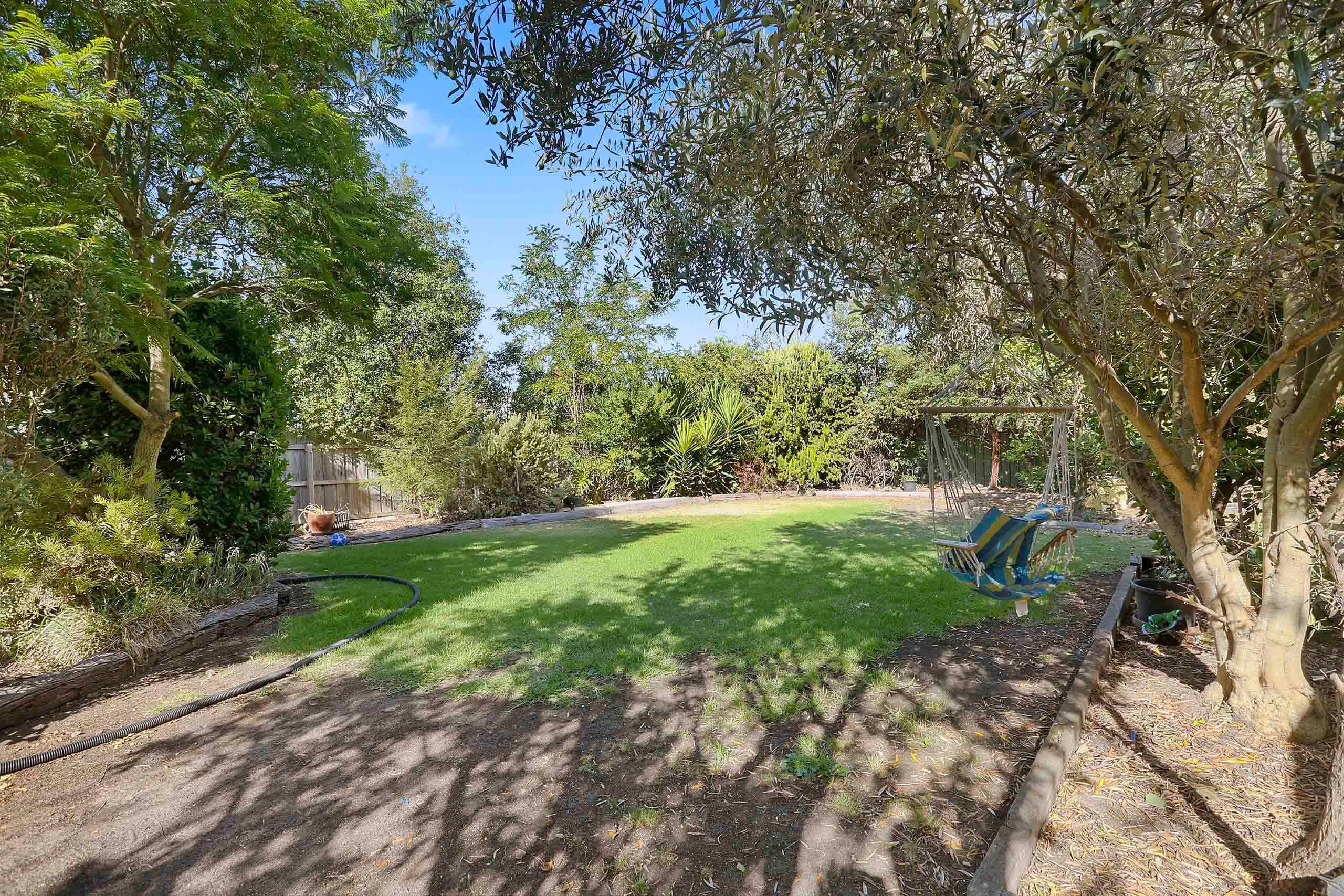 17 Rodbrough Crescent, Corio VIC 3214, Corio - Thumbnail 7