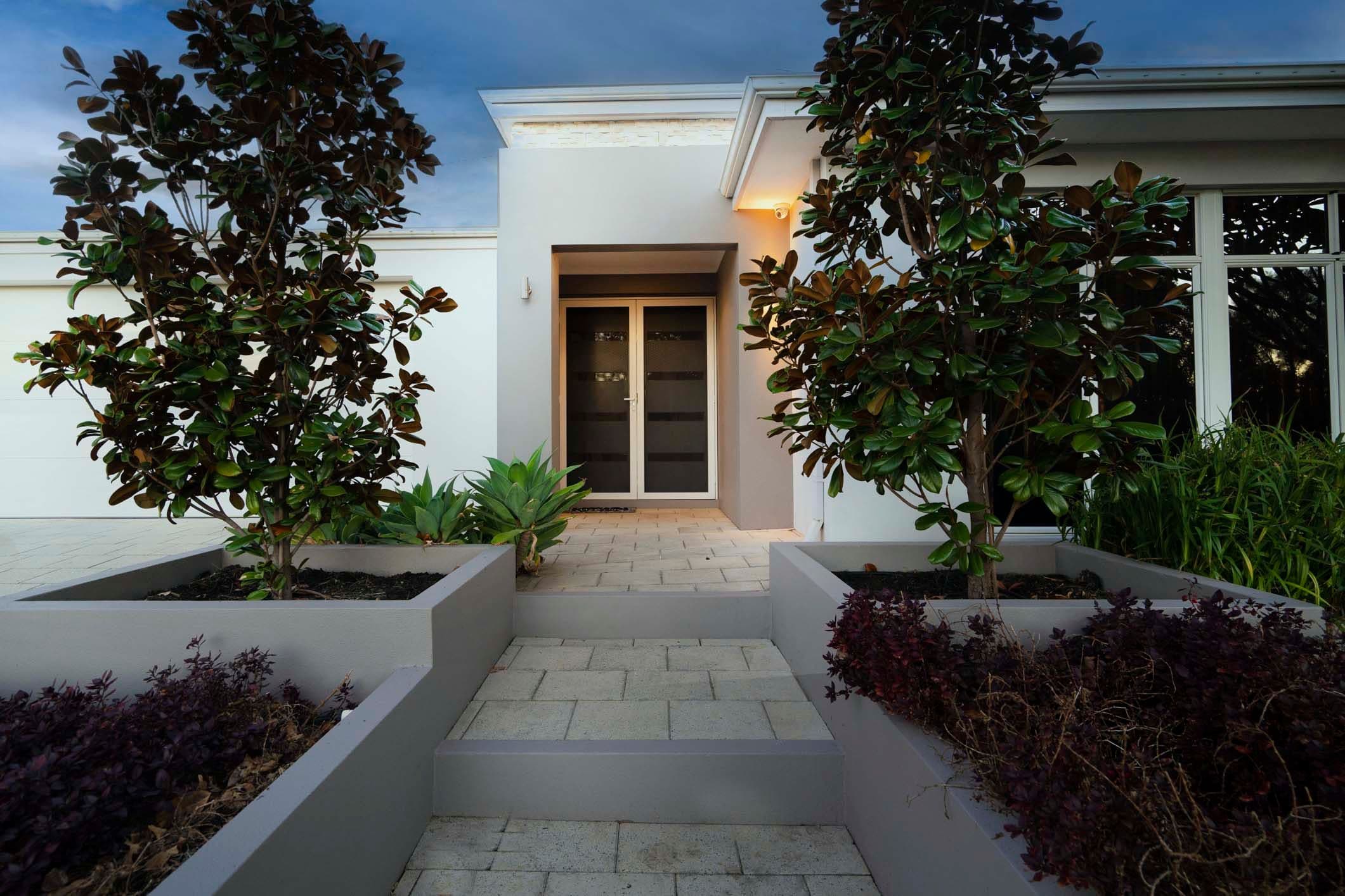 4 Pexton Drive, South Guildford WA 6055, South Guildford - Thumbnail 2
