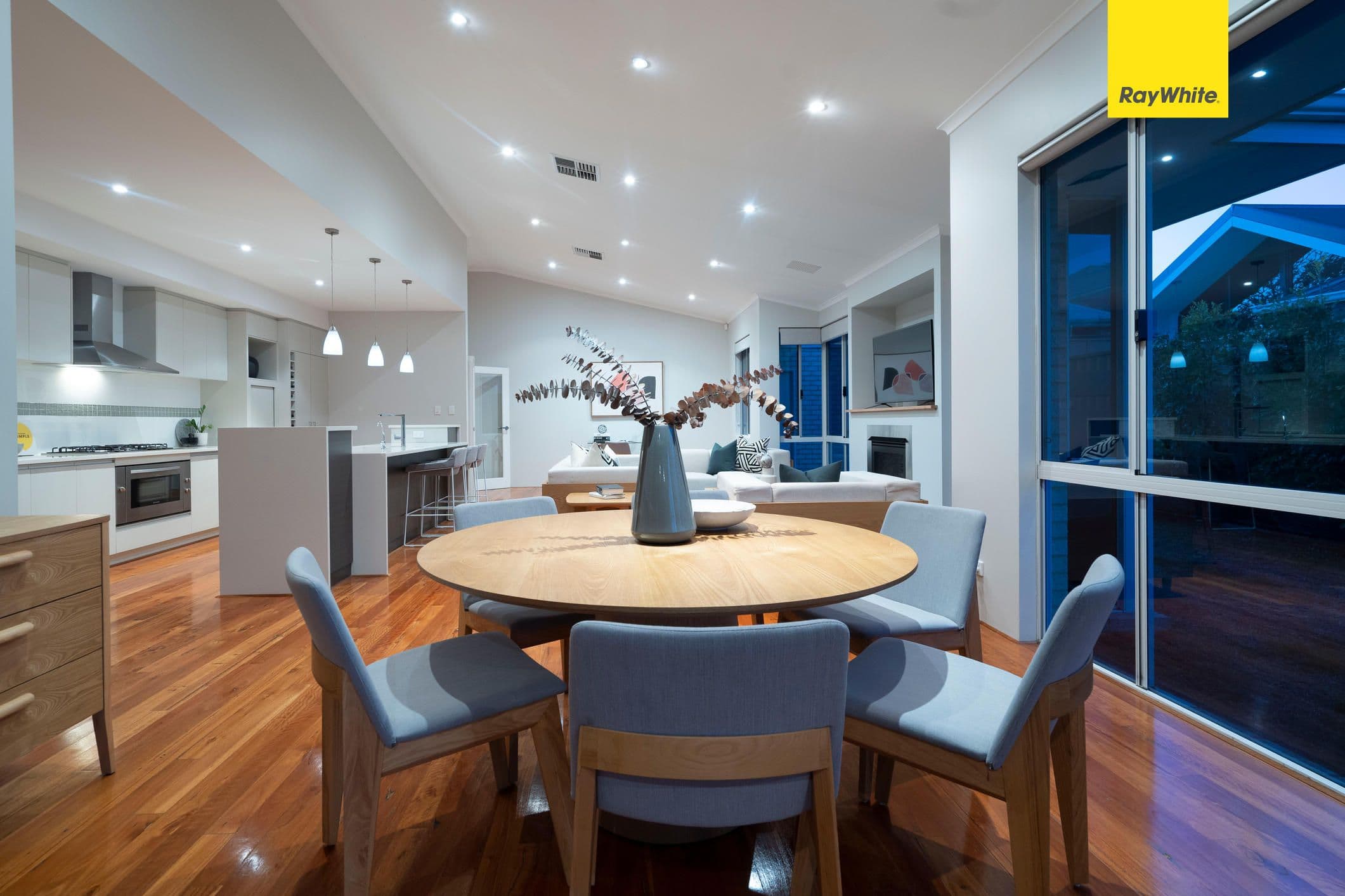 4 Pexton Drive, South Guildford WA 6055, South Guildford - Thumbnail 4