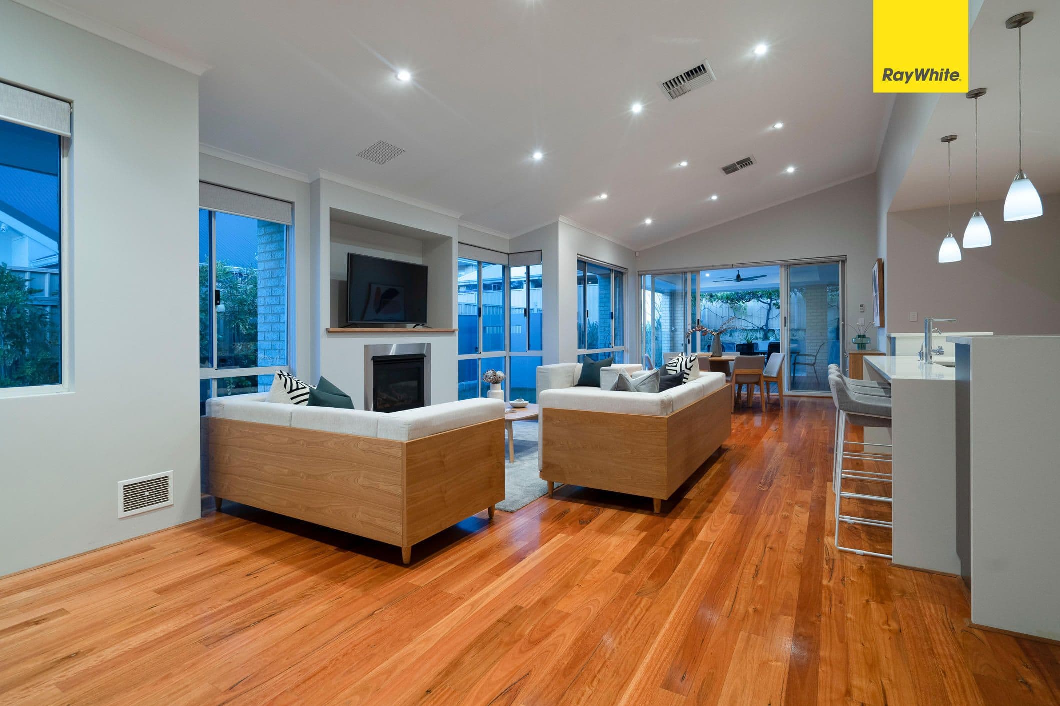 4 Pexton Drive, South Guildford WA 6055, South Guildford - Thumbnail 6