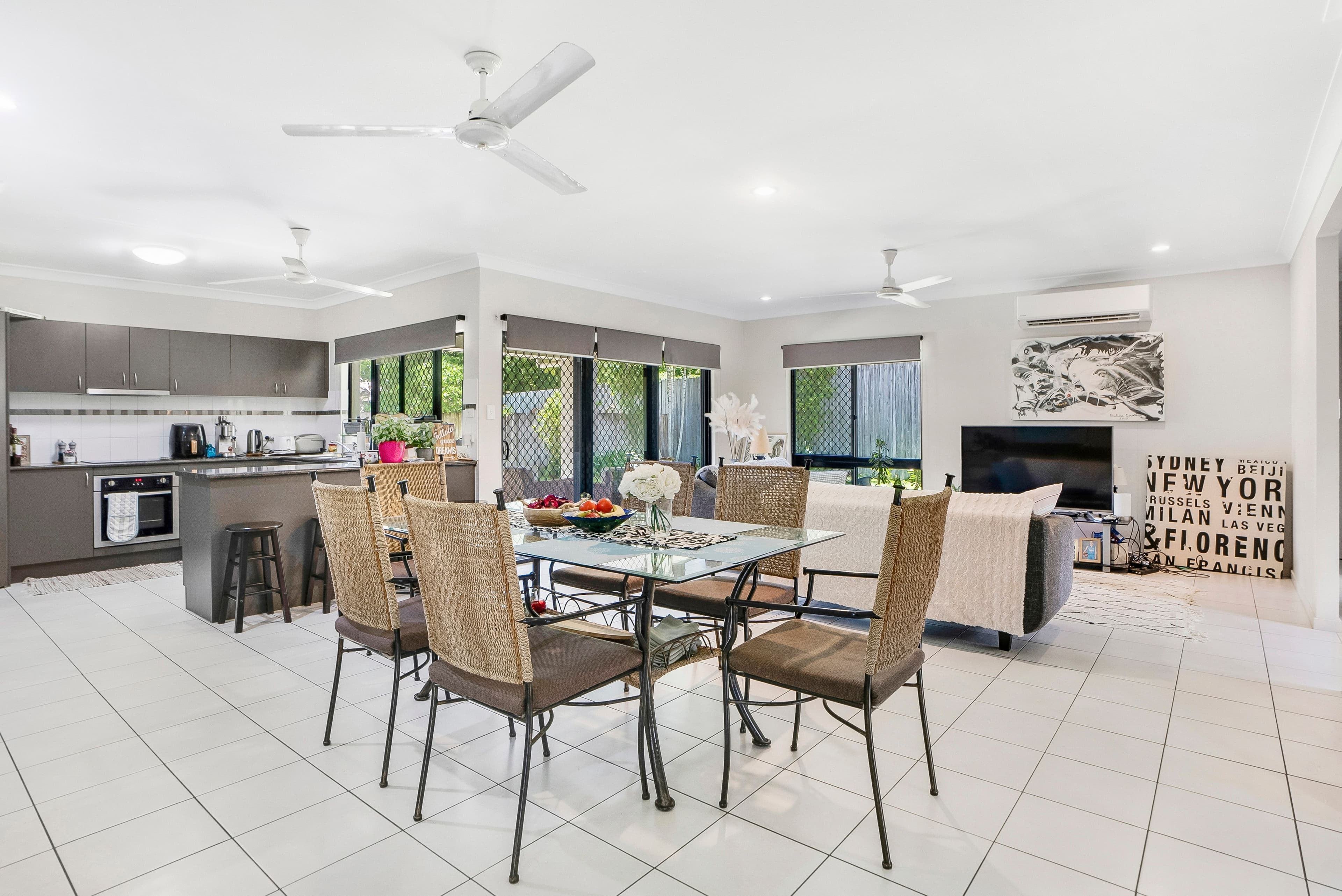 15 Henry Street, Modbury SA 5092, Modbury - Thumbnail 2