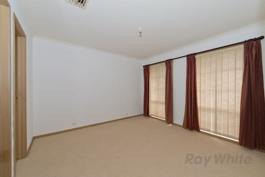 7 Hungerford Drive, Brookfield VIC 3338, Brookfield - Thumbnail 4