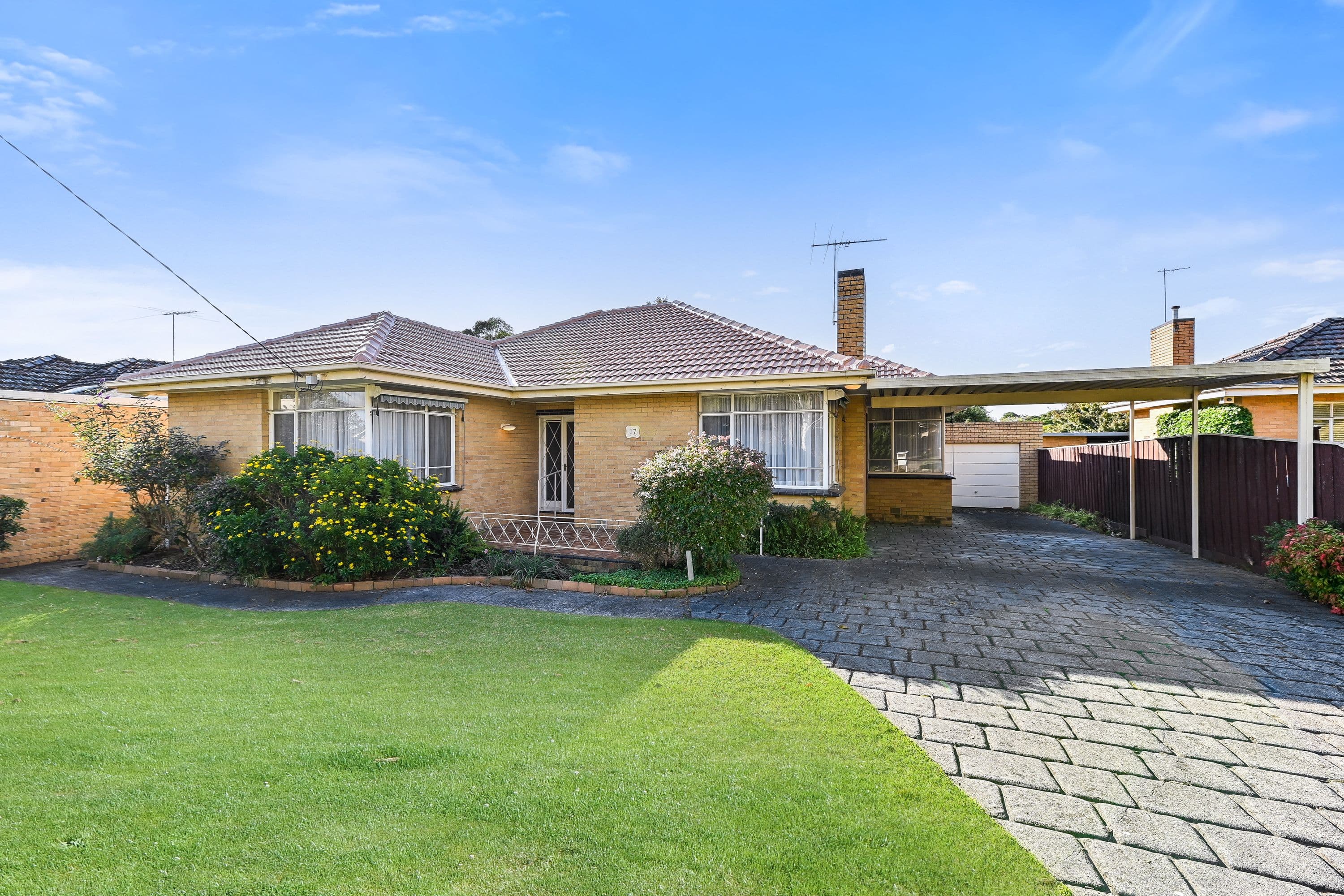 17 Winbourne Road, Mount Waverley VIC 3149, Mount Waverley - Thumbnail 4