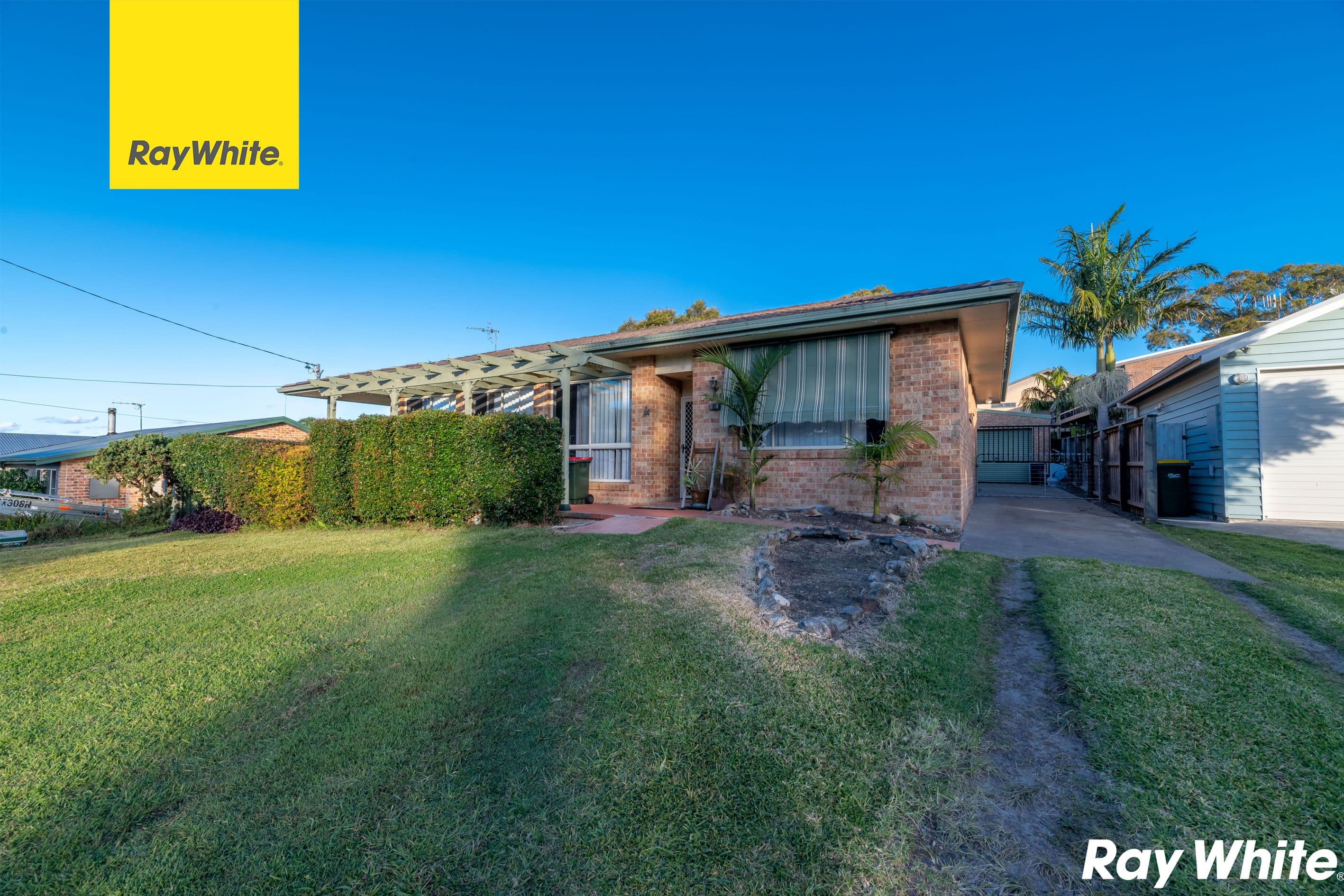 4 Frazer Avenue, Green Point NSW 2428, Green Point - Thumbnail 2