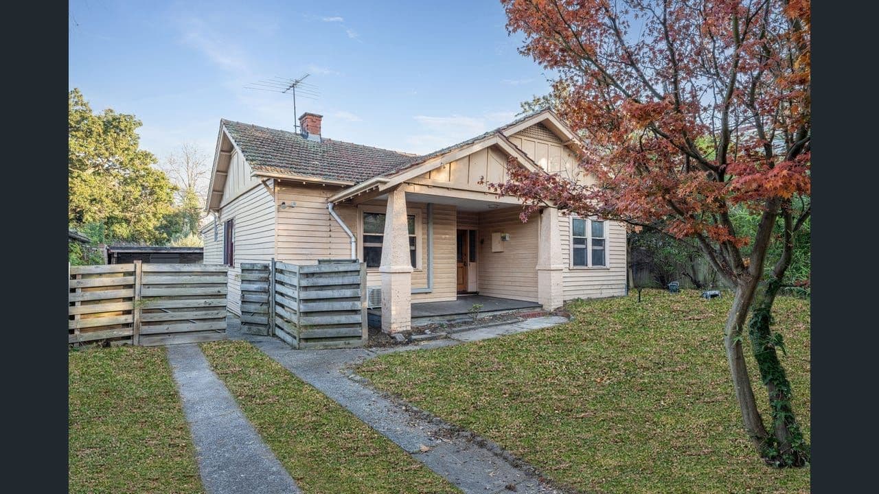 18 Gwenda Avenue, Canterbury VIC 3126, Canterbury - Thumbnail 2