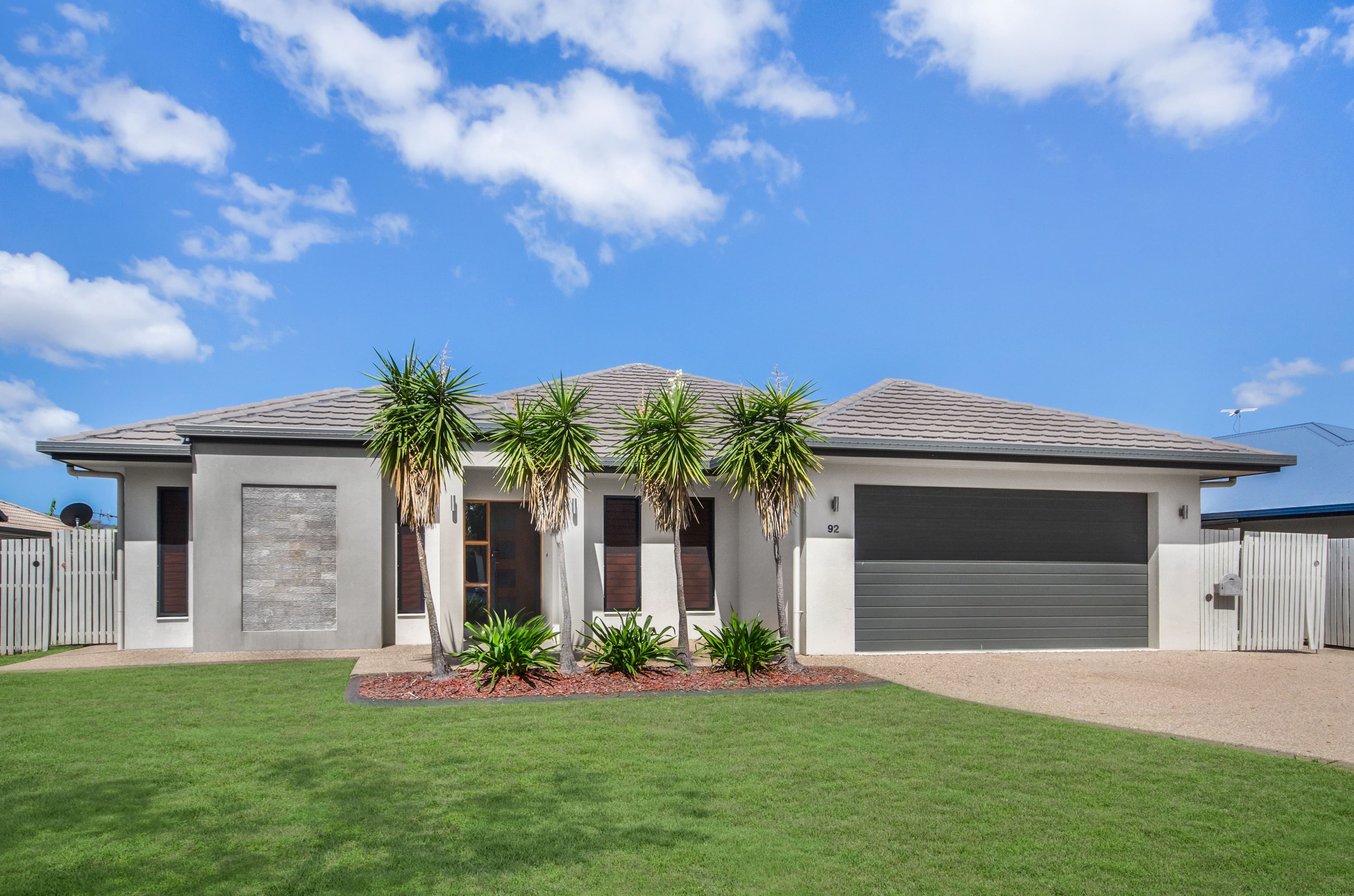 23 Ervine Close, Sunbury, Sunbury - Image 1
