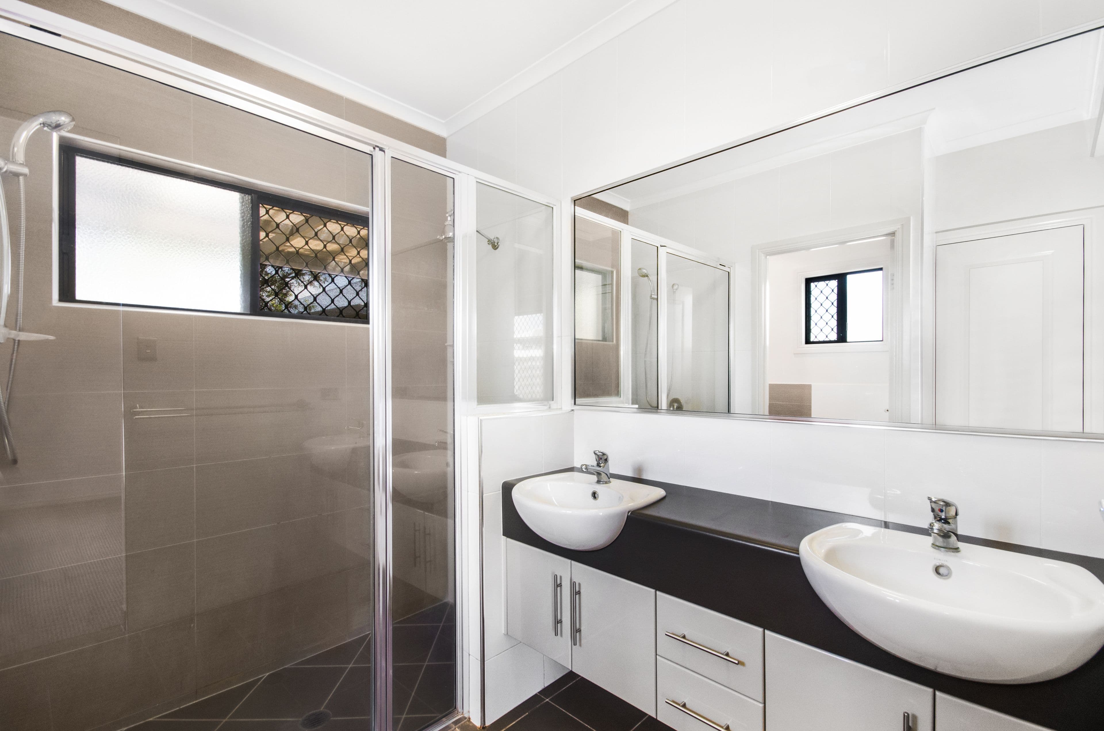 23 Ervine Close, Sunbury, Sunbury - Thumbnail 8