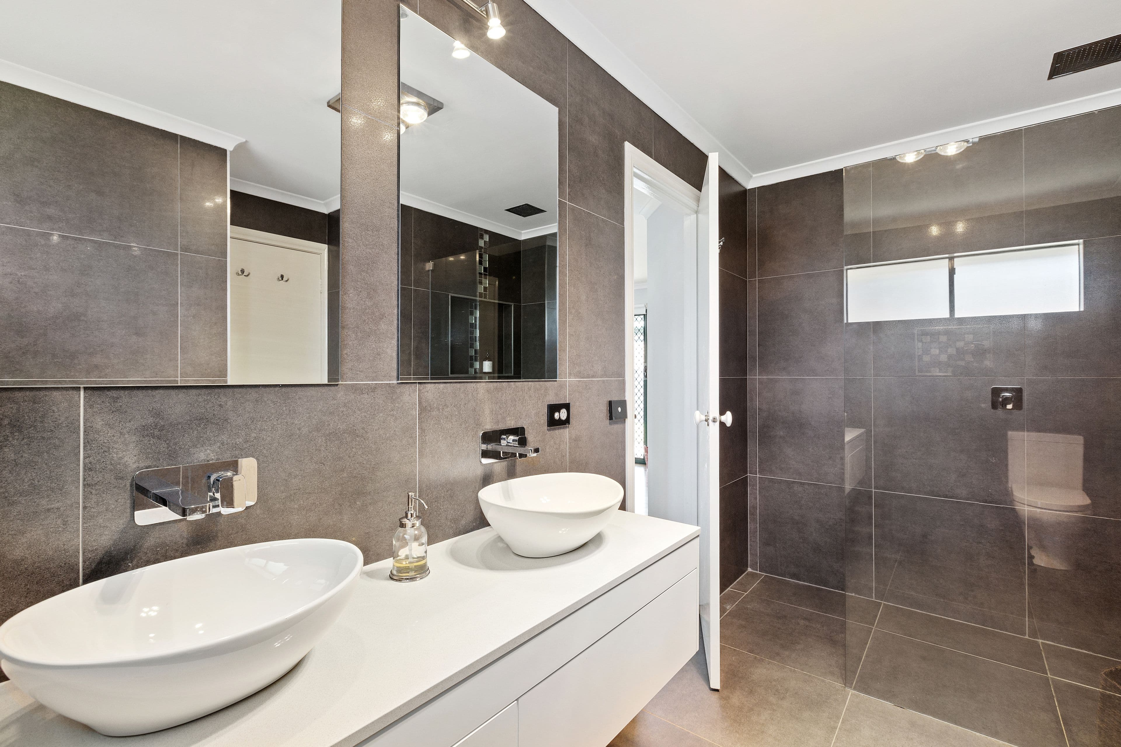 6 Chapman Street, Carrum Downs VIC 3201, Carrum Downs - Thumbnail 6