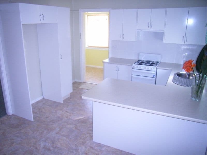 37 Lake Street, WINDALE NSW 2306, Windale - Thumbnail 2